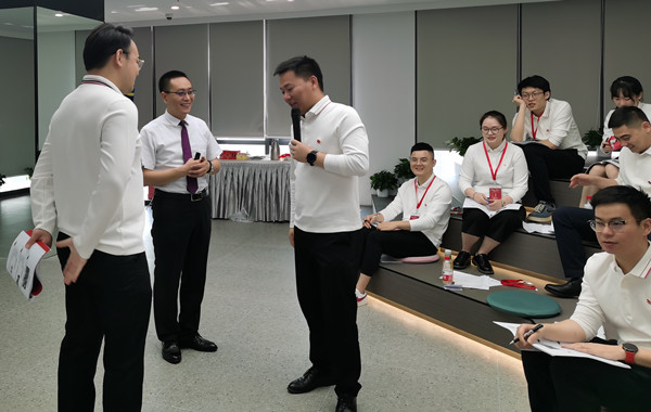 返聘！武漢某金融公司青年英才成長(zhǎng)工程《有效溝通與執(zhí)行力》精彩課程回顧！